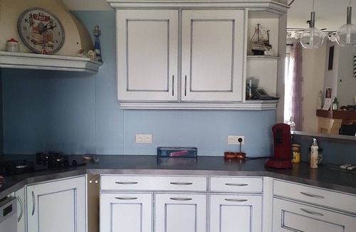 Poids-de-Fiole House | Lovely unfenced single-storey house with unheated covered swimming pool