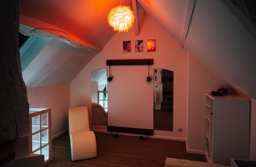 Moulins-la-Marche House | Loveroom Du Perche : maison avec balnéo