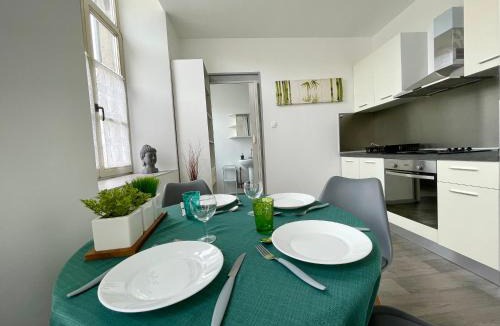 Givet Apartment | Lumineux et rénové studio en centre ville