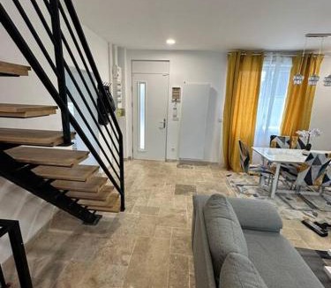 Colombes Villa | Luxueuse Villa Neuve avec Jardin