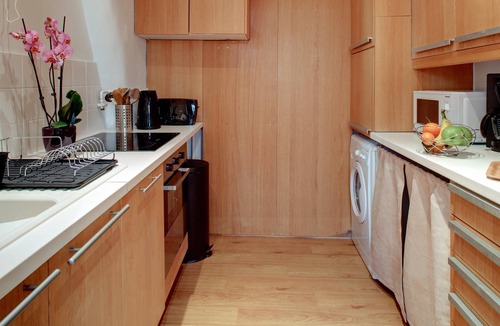 Saint-Merri Apartment | Luxury and Spacious 2 bed 2 bath in Marais