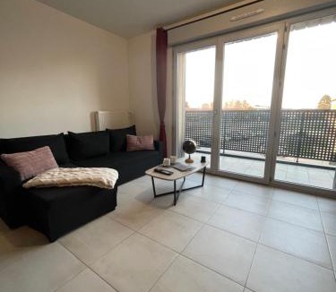 Vemars Apartment | Luxury apartment near CDG & Parc Asterix
