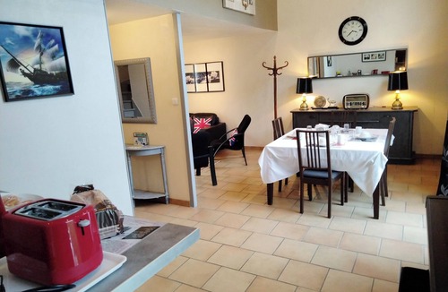 Noisiel House | Luxury house close to Disney & Paris wifi & breakfast free.