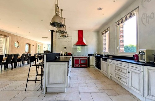 Vitrai-sous-Laigle House | Luxury villa: heated pool & nature