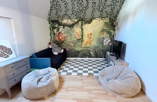Croissy-Beaubourg House | M&A Spacious Country House for 11 Guests, Near Disneyland and Paris,with Parking