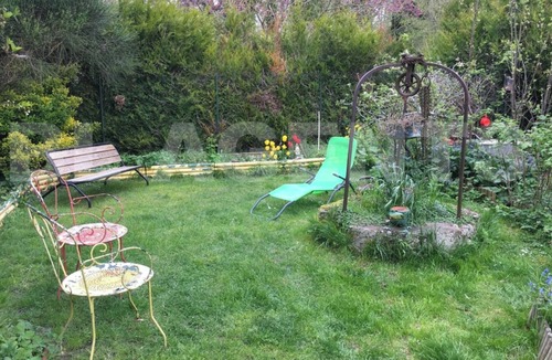 Villiers-sur-Seine Cottage | Magical Cottage with Garden