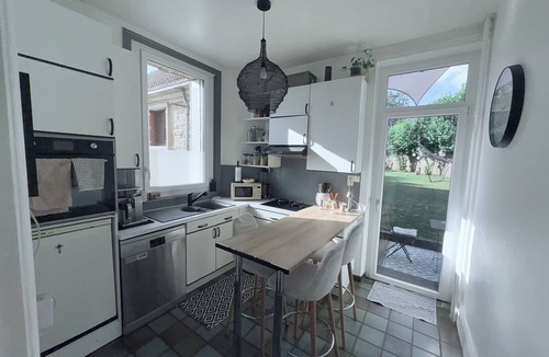 Charleville-Mezieres House | Magnificent mansion on wooded estate