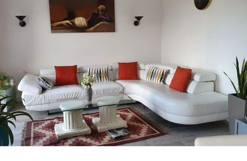 Breuil-Bois-Robert Villa | Magnificent cozy n'est in a villa with parking spaces