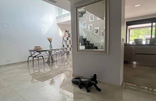 Etiolles Villa | Magnificent villa with swimming pool 35 minutes from Paris