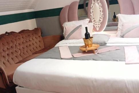 Tremblay-en-France House | Maison 10 pièces Spa jacuzzi Paris Airport CDG jardin arboré clos