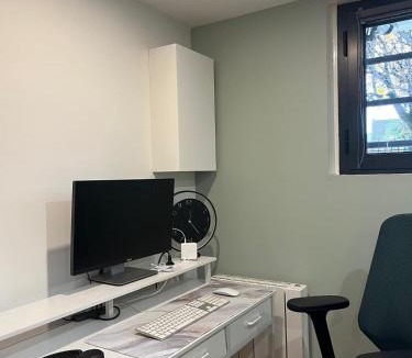 Arnouville Apartment | Maison Arnouville 15 mins CDG Airport 20 mins Paris