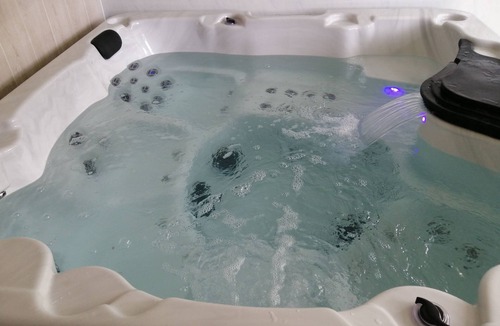Roquefort-sur-Soulzon House | Maison Avec Jacuzzi Proche de Roquefort