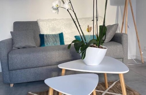 Champagne-sur-Oise House | Maison Avec Terrasse Dans le Vexin