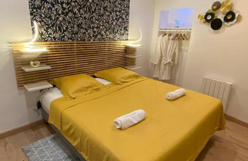 Louvres Apartment | Maison avec Jacuzzi - Louvres proche Roissy CDG - Paris