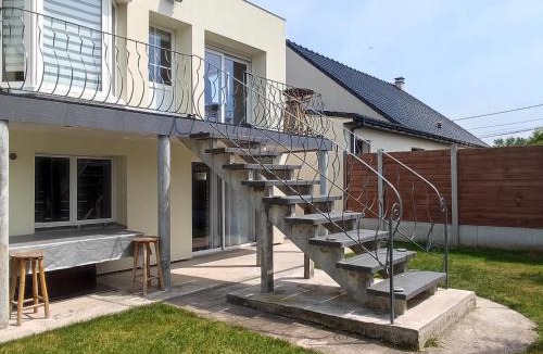 Coulogne House | Maison chaleureuse avec parking gratuit sur place