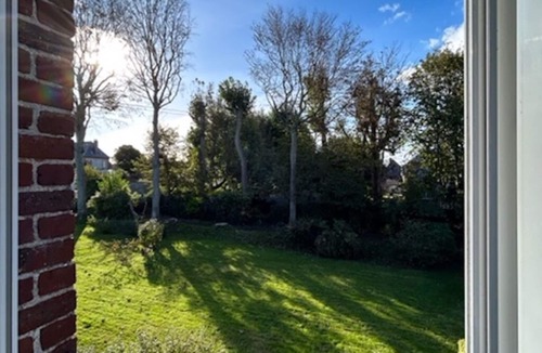 Saint-Pierre-en-Port House | Maison de Maître, Jardin Chatoyant, Village Toutes Commodités au Bord de la mer