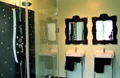 Heuchin Bed & Breakfast | Maison De Plumes