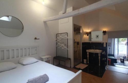 Fontainebleau House | Maison de Vincent et Lydia