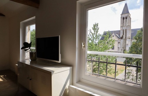 Senlis Apartment | Maison Duplex Downtown Abbaye avec vue unique