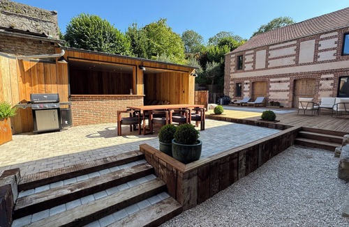 Eu House | Maison Eudoise, swimming pool and spa