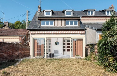 Evreux House | Maison Familiale 4 Chambres à un Kilomètre de la Gare, Idéale Jeux Olympique