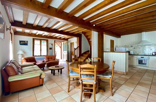 Ladoix-Serrigny House | Maison familiale dans village viticole