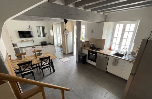 Saint-Laurent-la-Gatine House | Maison Avec Jacuzzi Gonflable