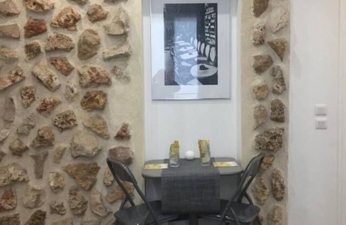 Bonne-Nouvelle Bed & Breakfast | MAISON LE BAC APT. 204A