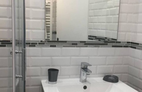 Bonne-Nouvelle Bed & Breakfast | MAISON LE BAC APT. 204A
