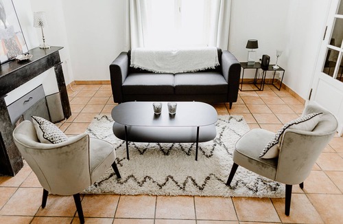 La Fleche House | Maison Madeleine, Charmante Maison de Cœur de Ville Avec Extérieur, 12 Personnes