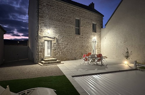 Gevrey-Chambertin House | Maison Pierre Contemporaine Avec Charme Avec Piscine