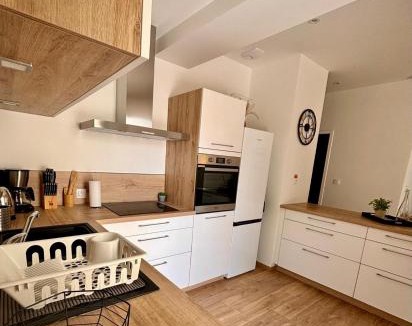 Reviers Villa | Maison Privée, Calme, parking, Jardin