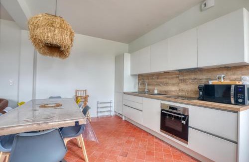 Saint-Germain-la-Poterie House | Maison spacieuse pour 8 personnes avec jardin