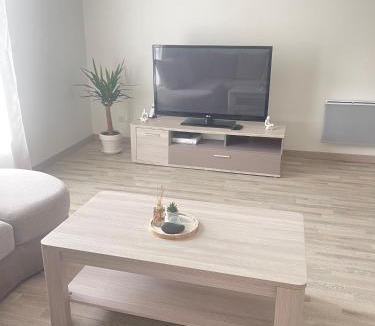 Crevecur-le-Grand Villa | Maison spacieuse de Lila avec 3 places de parkings