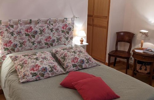 Saint-Loup-de-Naud Bed & Breakfast | Maison Vérosia