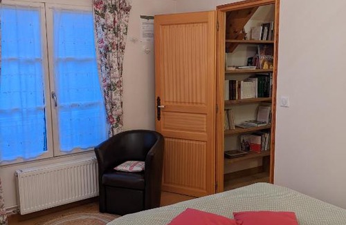 Saint-Loup-de-Naud Bed & Breakfast | Maison Vérosia