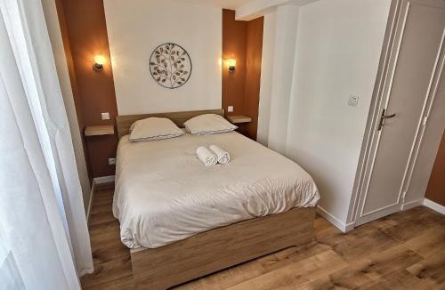 Elbeuf Apartment | Maisonette Cozy, Neuf, Centre-ville, Wifi