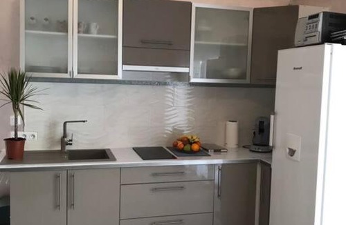 Auneuil Apartment | Maisonnette avec la terrasse