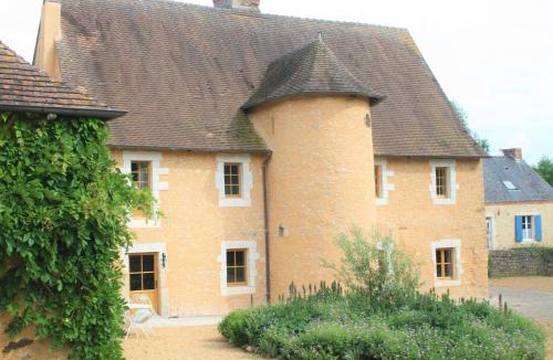 Asnieres sur Vegre Bed & Breakfast | Manoir de la Basse-Cour