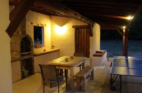 Asnieres sur Vegre Bed & Breakfast | Manoir de la Basse-Cour