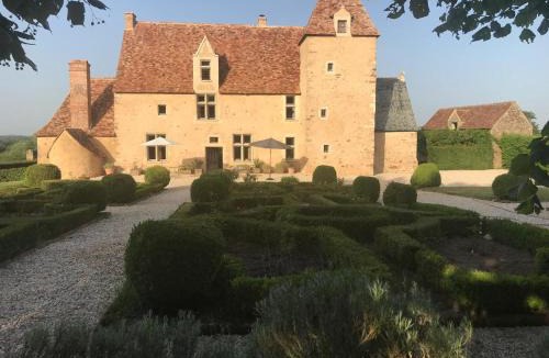 Saint-Symphorien House | Manoir du Mont Porcher