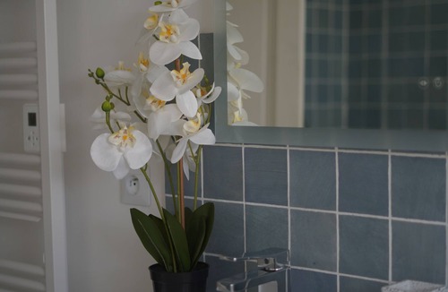 Bourre Bed & Breakfast | Manoir de la Salle du Roc, near Chenonceau, Louise room