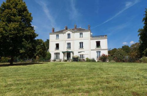 Villevaude Bed & Breakfast | Manoir Le Parc near Paris & Disneyland