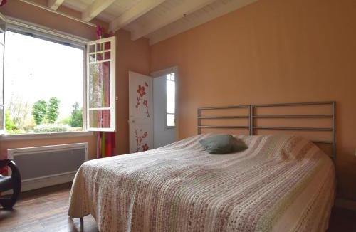 Charrin House | Mansion in Charrin by Loire with Pool