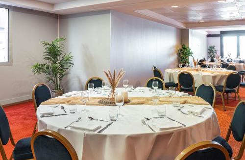 Roissy-en-France Hotel | Mercure Paris CDG Airport & Convention