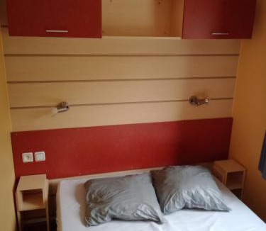 Condes Other | mobil home 4 personne 2 chambre vu lac a condes