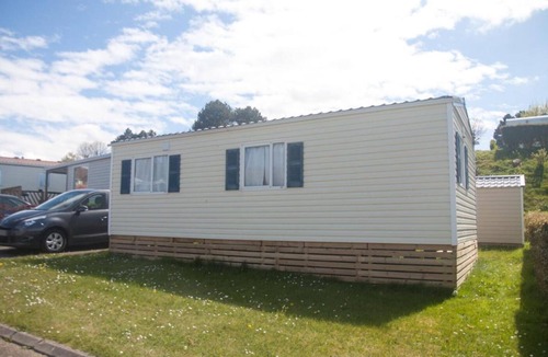 Berneval-le-Grand House | Mobil-home 500 m de la mer Avec Jardin à L'abri des Regards