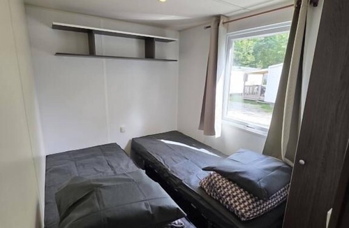 Ivry-la-Bataille House | Mobilhome 3 rooms 6 pers TV WIFI washing machine plot near animations