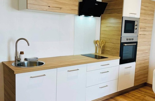 Feignies House | Modern, comfortable 2-bedroom gîte with whirlpool bath & sauna