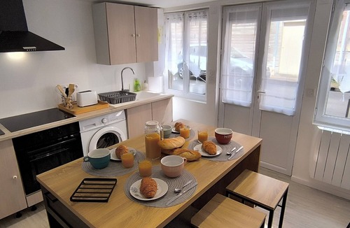 Bernay House | « Modern Cosy » Hyper Centre Bernay